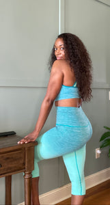 Ombre Athletic Set (Aqua): Bra (Criss-Cross Straps)/High-Waist Band Capri Leggings